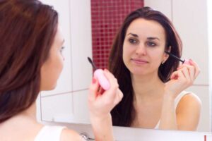 How Long After Microneedling Can I Wear Makeup?