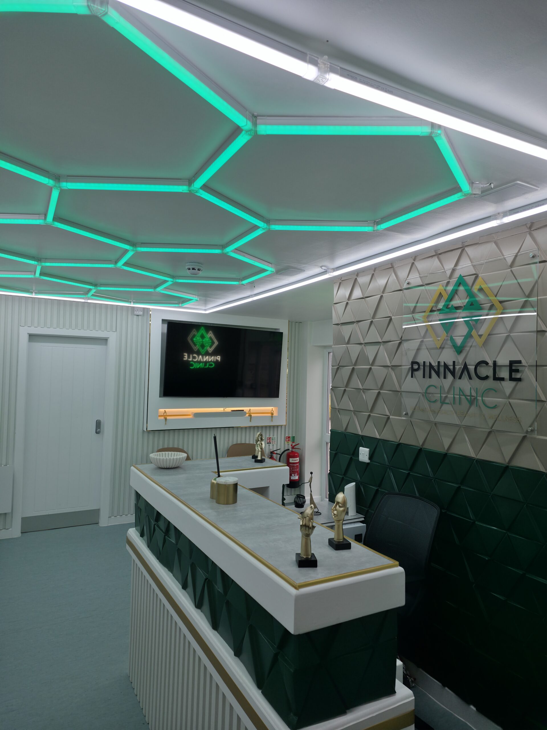 Pinnacle Clinic Reception