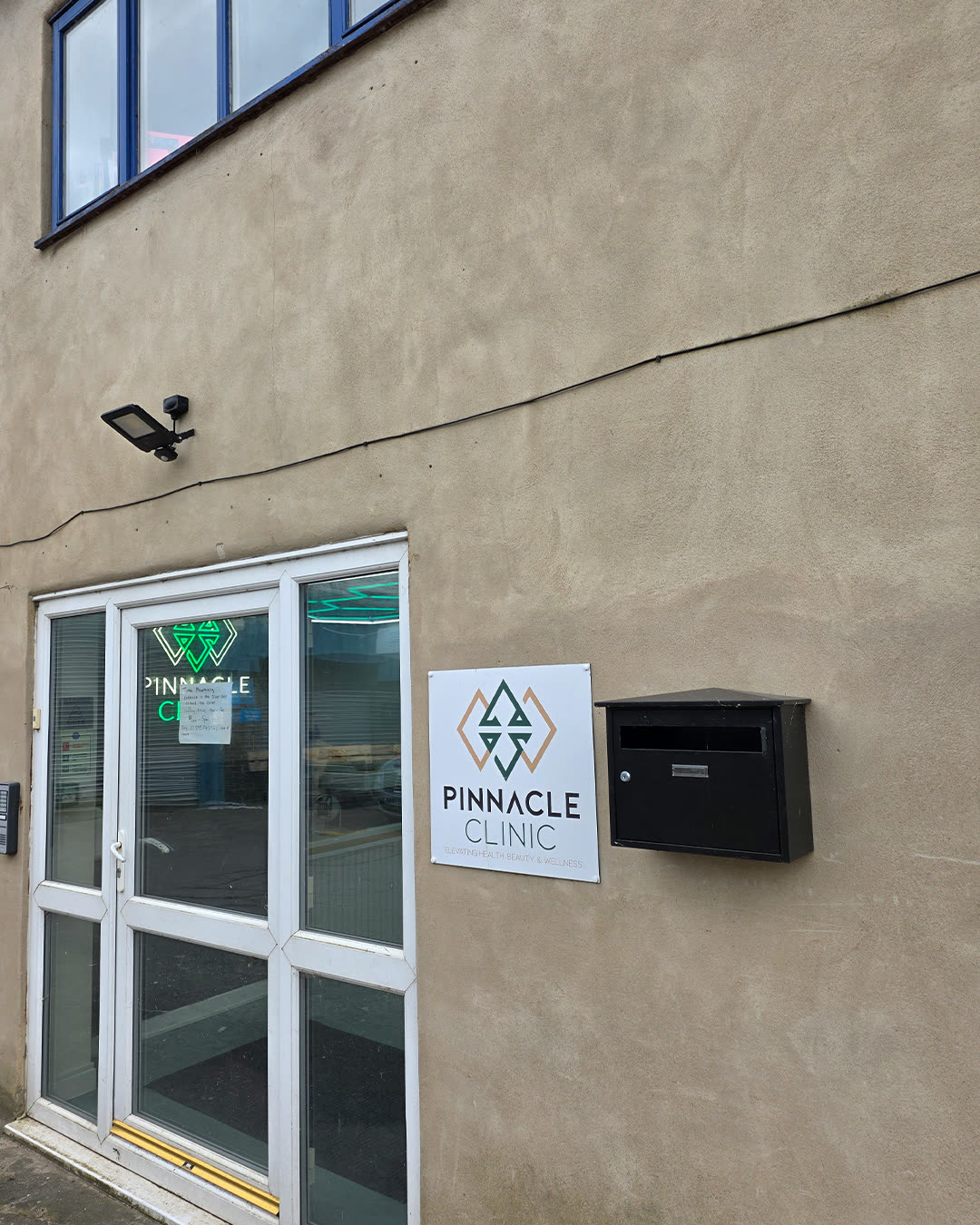 Pinnacle Clinic entrance